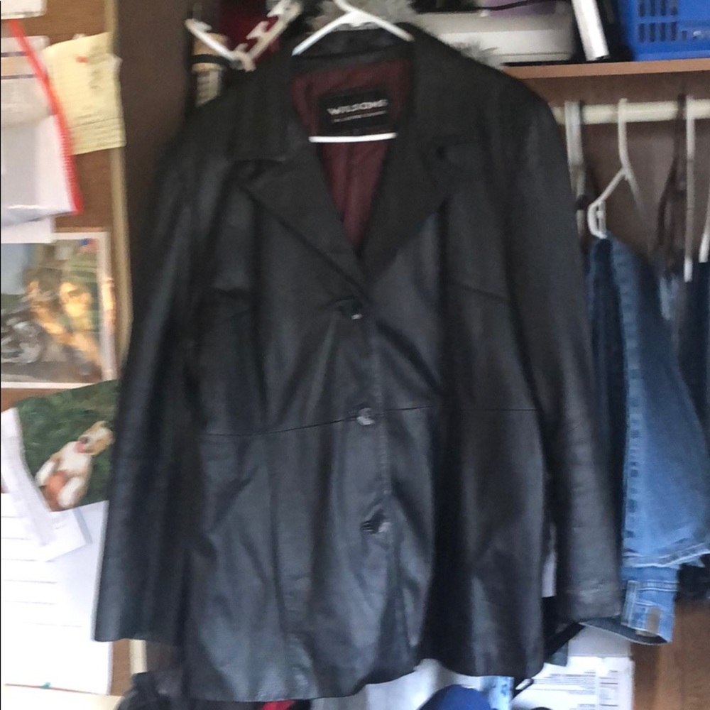 Leather jacket - Picture 3 of 3